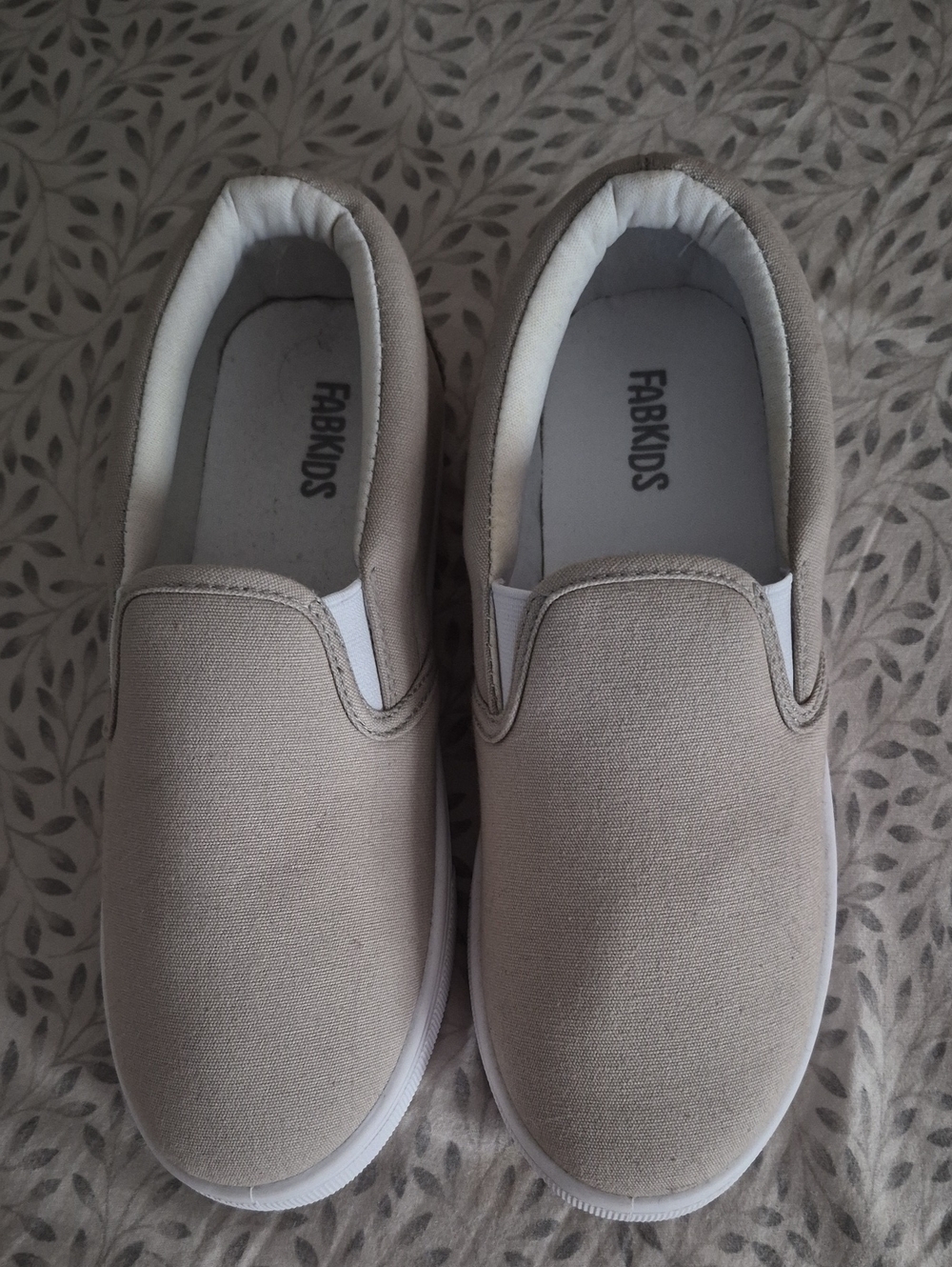 NWT-FabKids Girls Slip-On Canvas Sneakers in Taupe. Size 4
